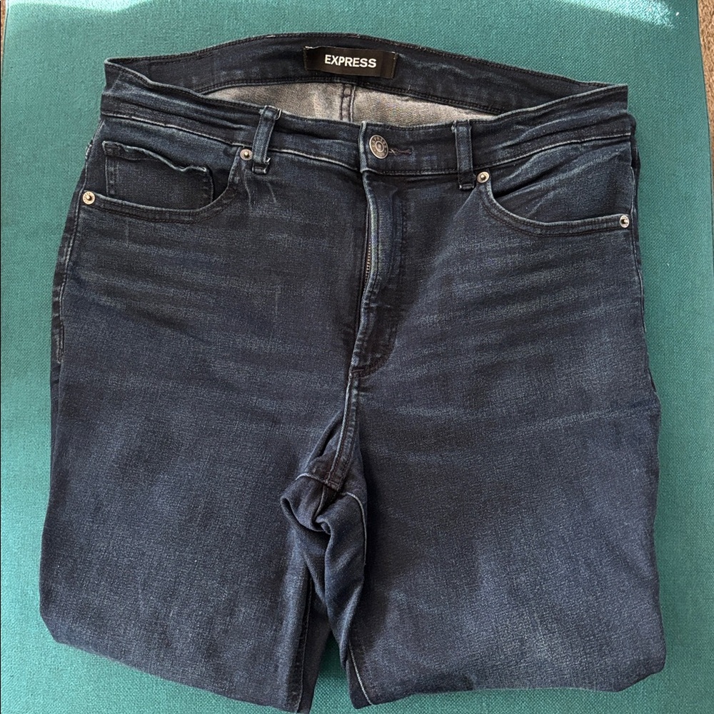 Express Perfect Curves High Rise Jean Legging - Picture 3 of 12